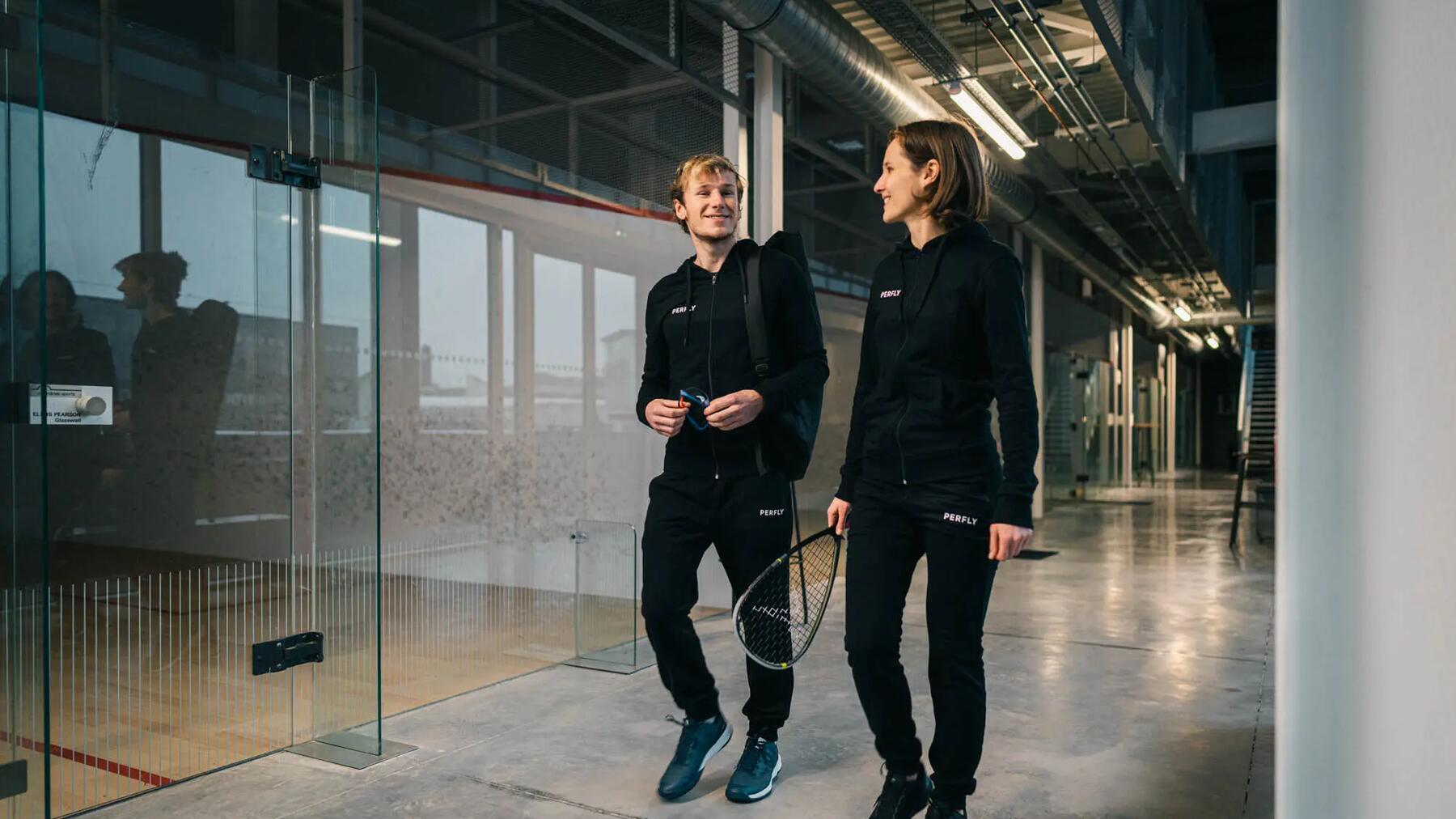 SQUASH: TOT CE TREBUIE SĂ ȘTII DESPRE UNUL DINTRE CELE MAI SĂNĂTOASE SPORTURI