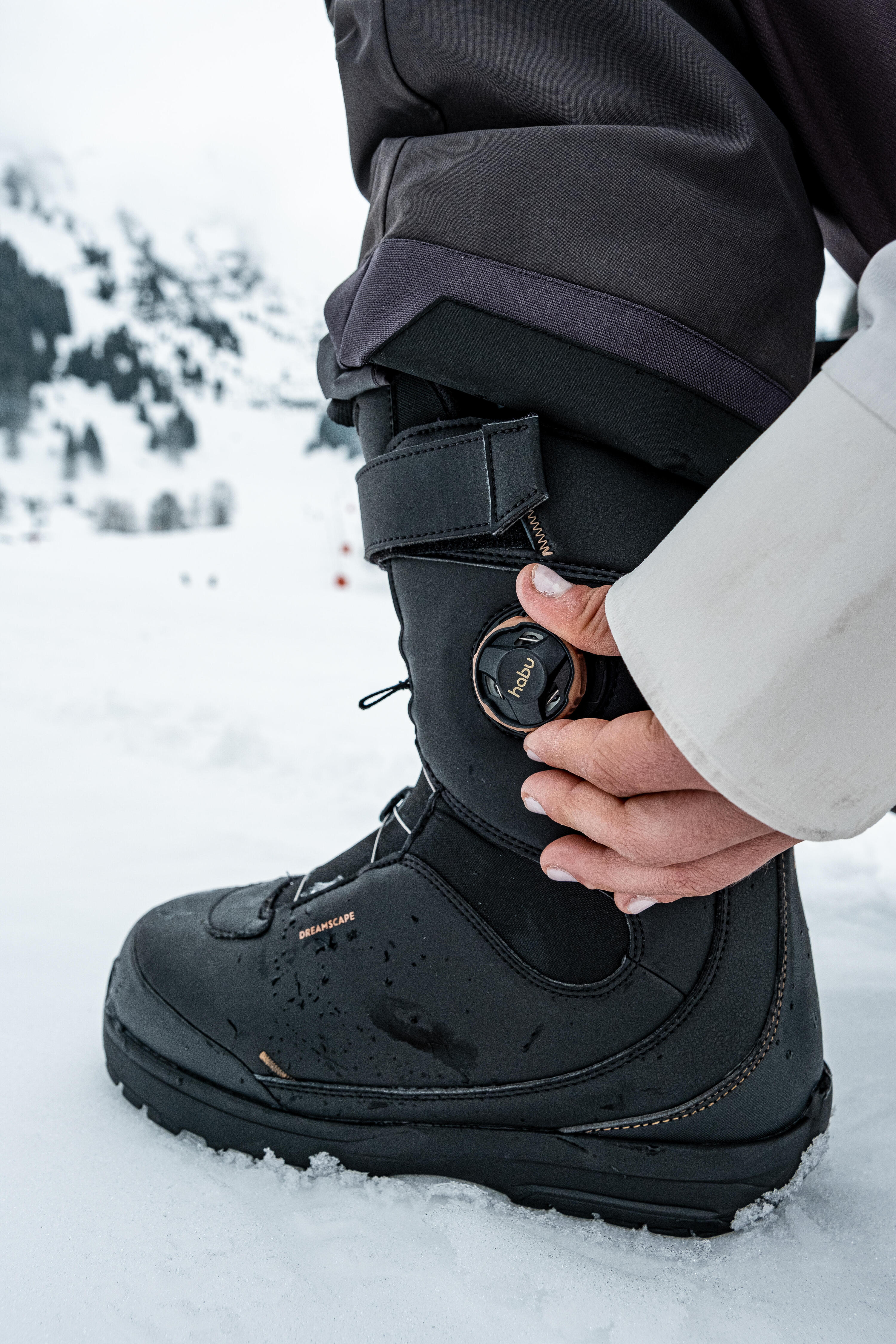 Women's snowboard boots with adjustment wheel, medium flex - ALLROAD 500 black 2/15