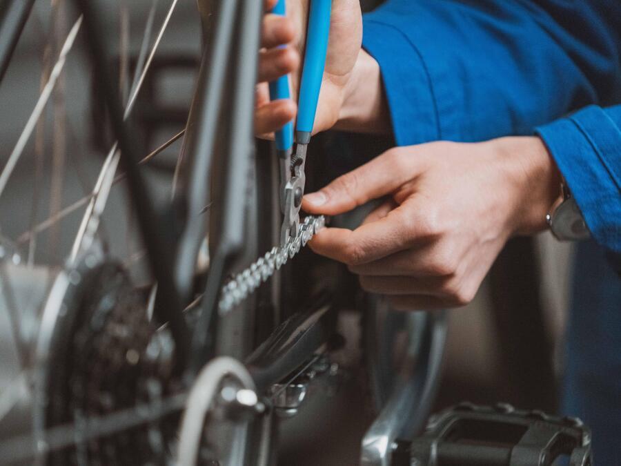 COMMENT RÉPARER SA CHAÎNE VÉLO ? 