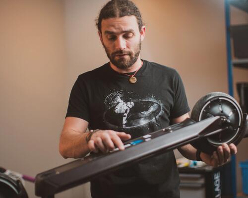 Replacing your e-scooter's battery