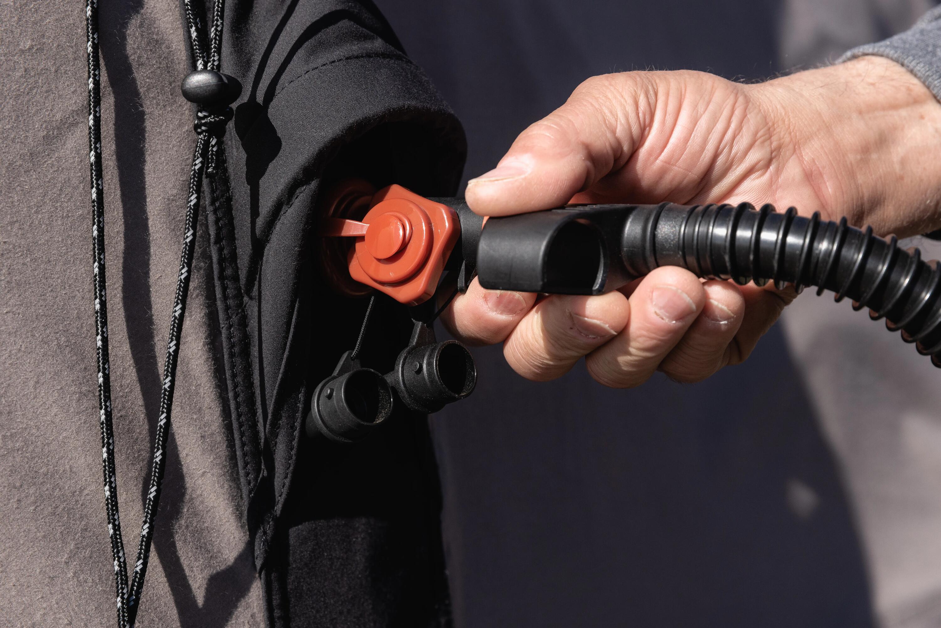 CAMPING HAND PUMP - ULTIM COMFORT 10 PSI - RECOMMENDED FOR INFLATABLE TENT 9/10