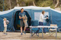 Camping tent with poles - Arpenaz 8.4 - 8 Person - 4 Bedrooms
