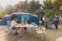 Camping tent with poles - Arpenaz 8.4 - 8 Person - 4 Bedrooms