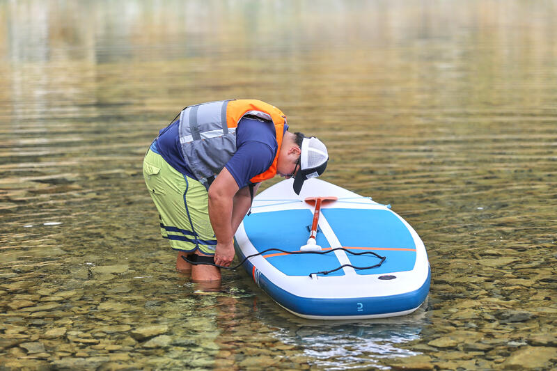 Wat is een SUP leash en hoe kies je de juiste? - Decathlon.nl