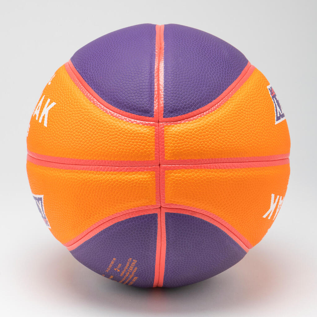Vijolična in oranžna košarkarska žoga K900 WIZZY 