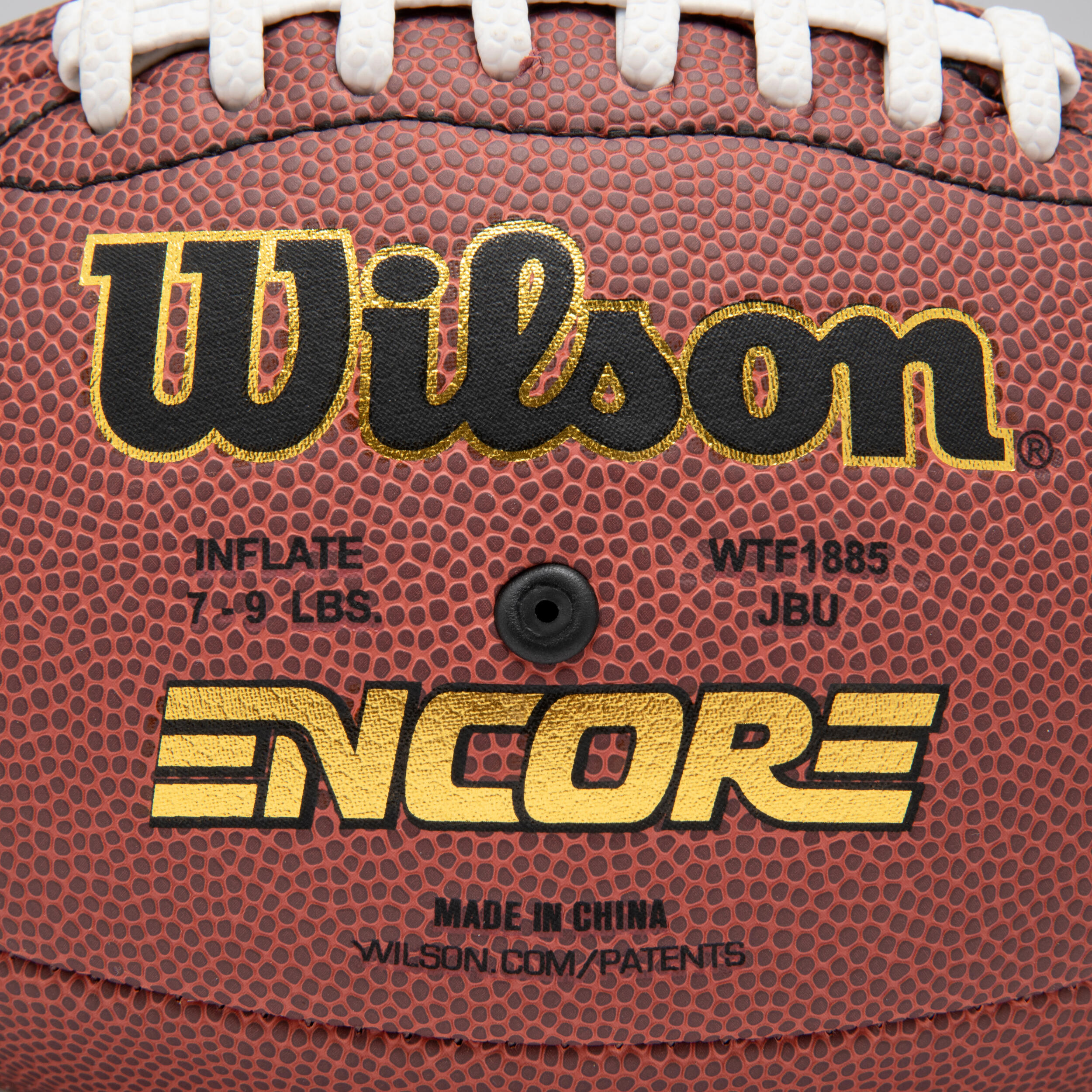 WILSON Oficiálna lopta na americký futbal Encore Official · záber 6