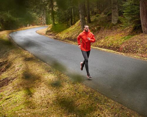 Hardlopen op lege maag. Wel of niet doen?