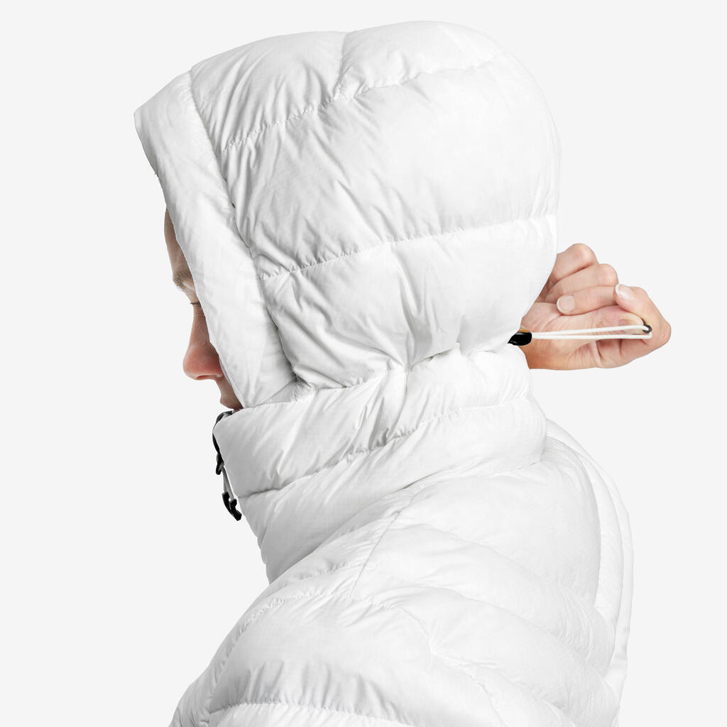 Sieviešu kalnu trekinga dūnu jaka ar kapuci “MT500”, līdz -10 °C