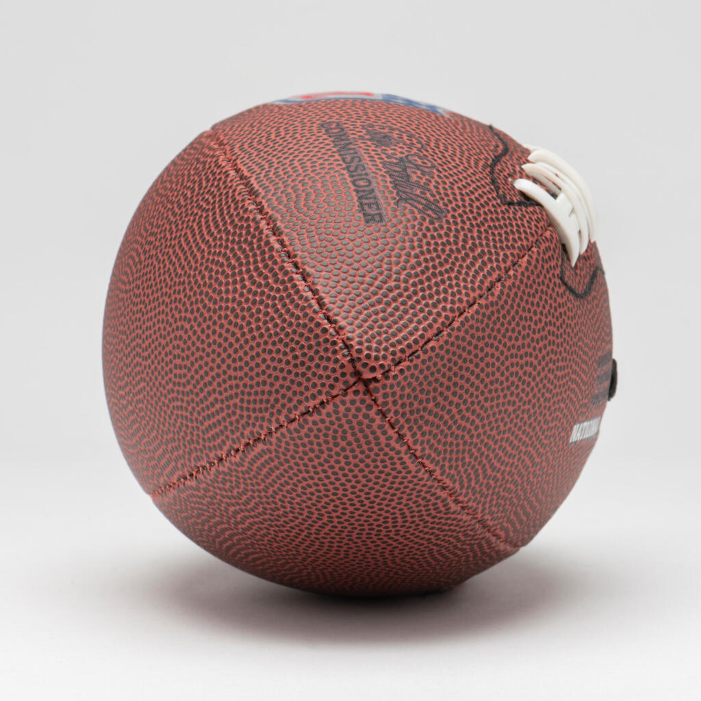 Maža amerikietiškojo futbolo kamuolio „NFL Duke“ kopija, ruda