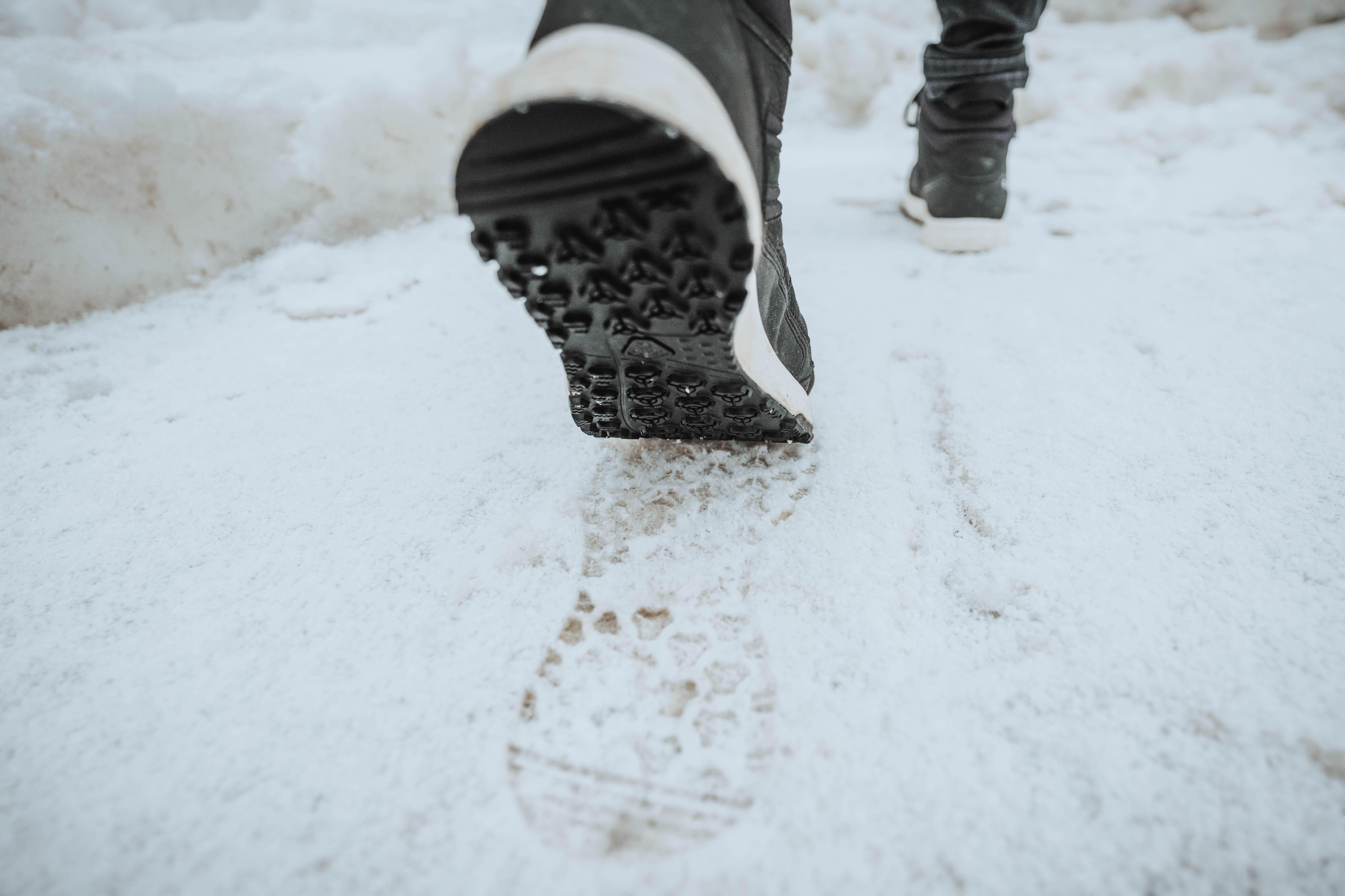 Men’s Waterproof Winter Boots – SH 500 Mid - QUECHUA