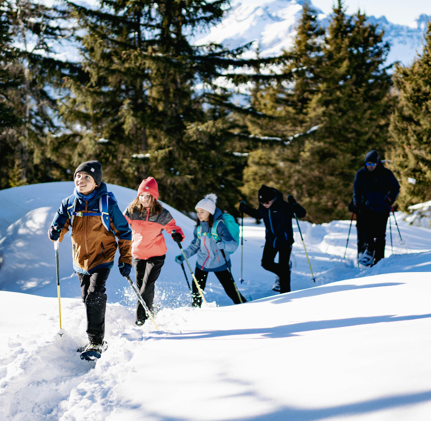 Randonnée en hiver: crampons ou raquettes?