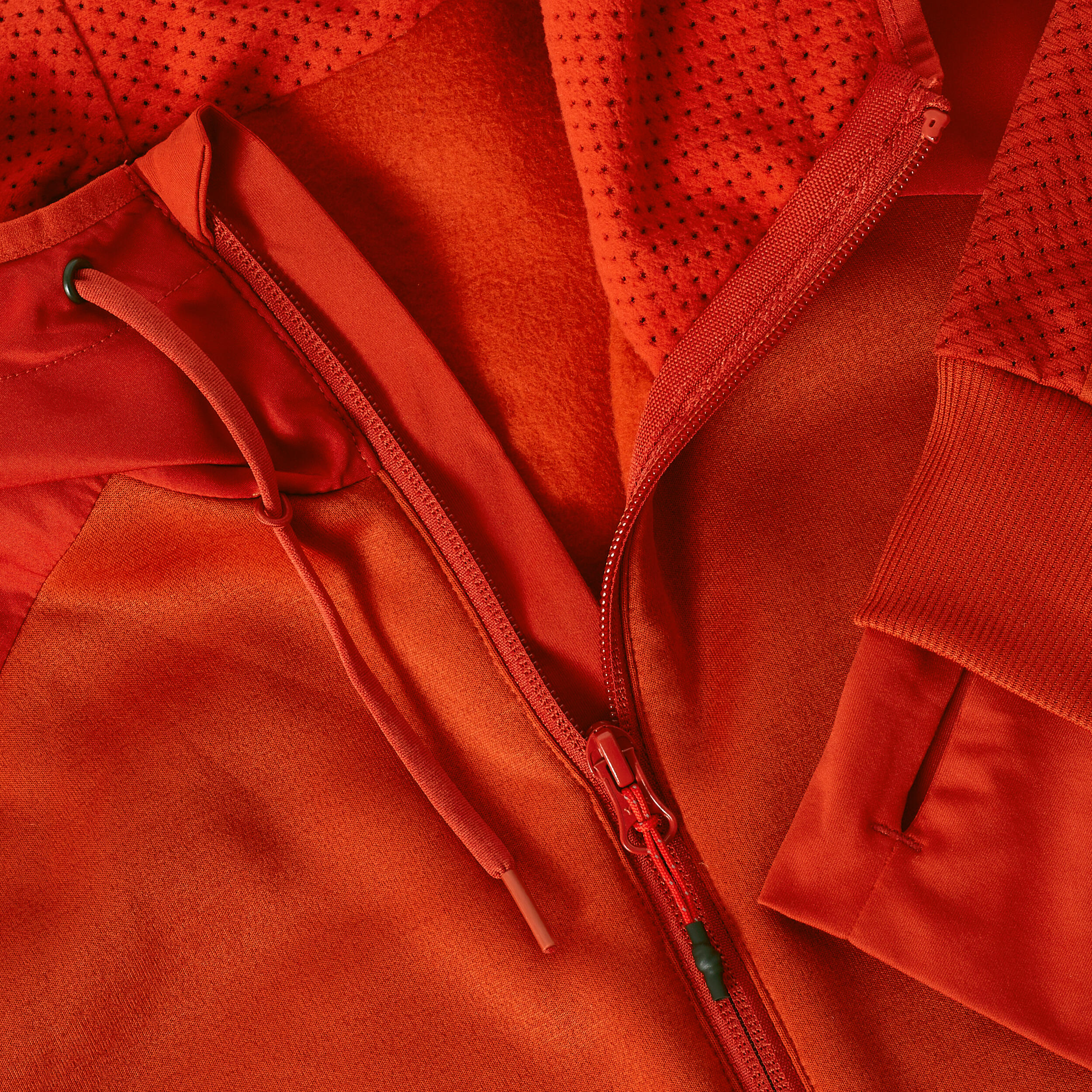Buy Kalenji Warm Men s Running Zipped Hoodie Sweatshirt Brick Red Online Decathlon