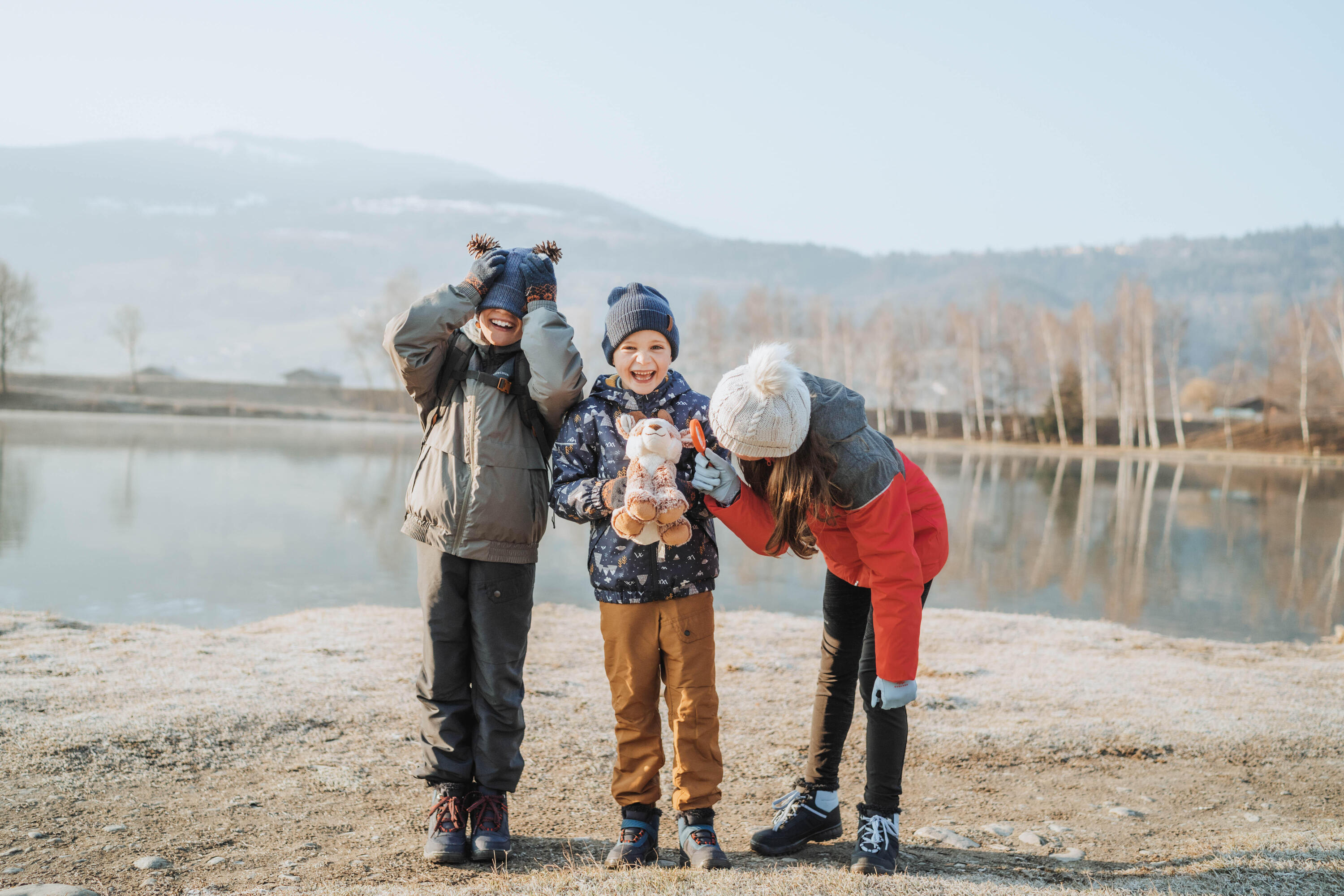 KIDS’ WARM AND WATERPROOF WINTER HIKING JACKET - SH100 -3.5°C - 7-15 YEARS 4/10