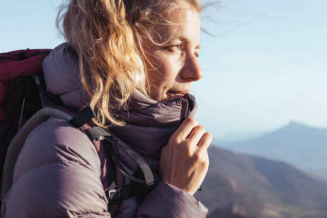 Women's Mountain Trekking Sleeveless Down Gilet - MT500 Beige