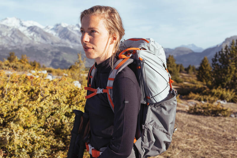 Bluză cu lână merinos, guler înalt cu fermoar Trekking MT500 Negru Damă
