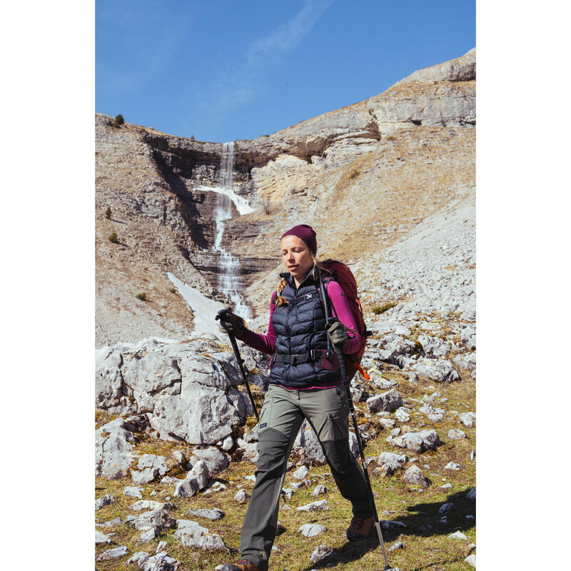 Chaleco acolchado de montaña y trekking de plumón Mujer Quechua MT500