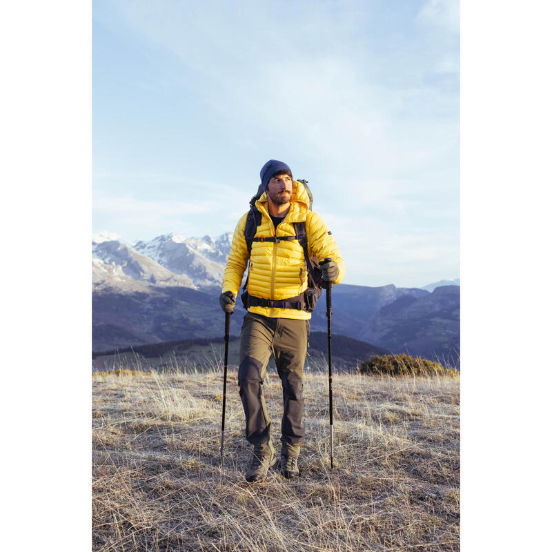 Piumino trekking uomo MT100 PIUMA giallo senape