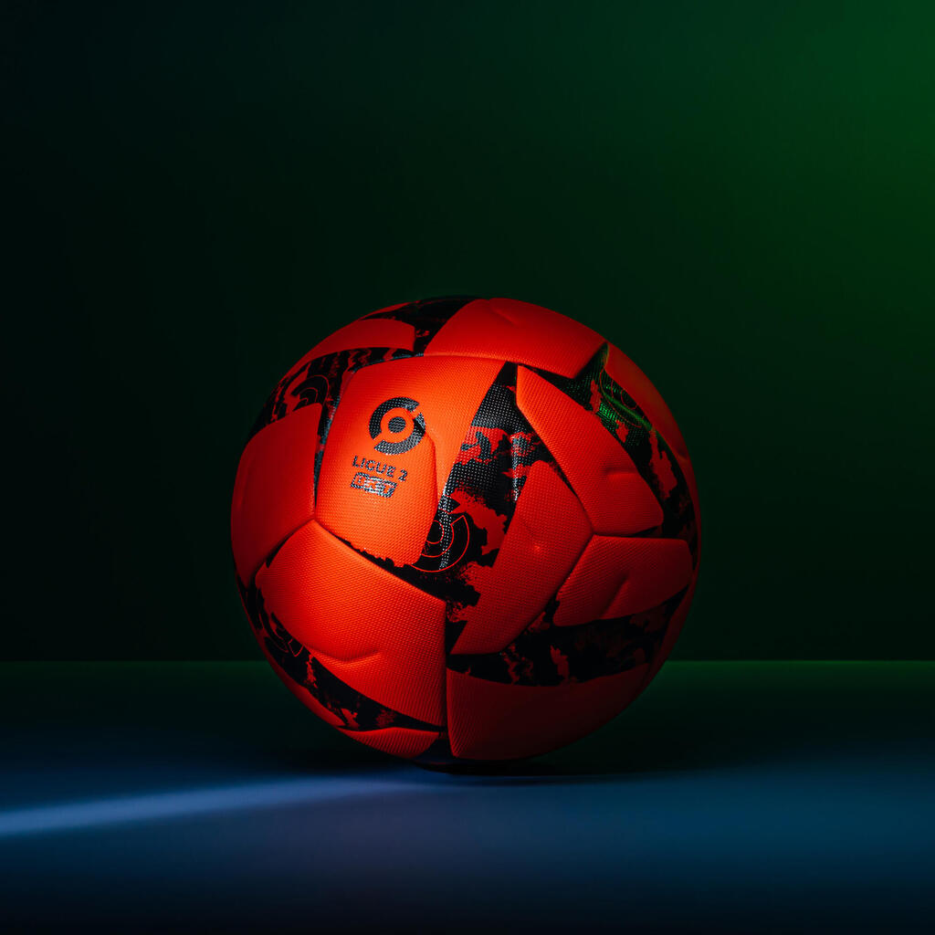 Službena nogometna lopta BKT Ligue 2 za utakmice zimi 2023