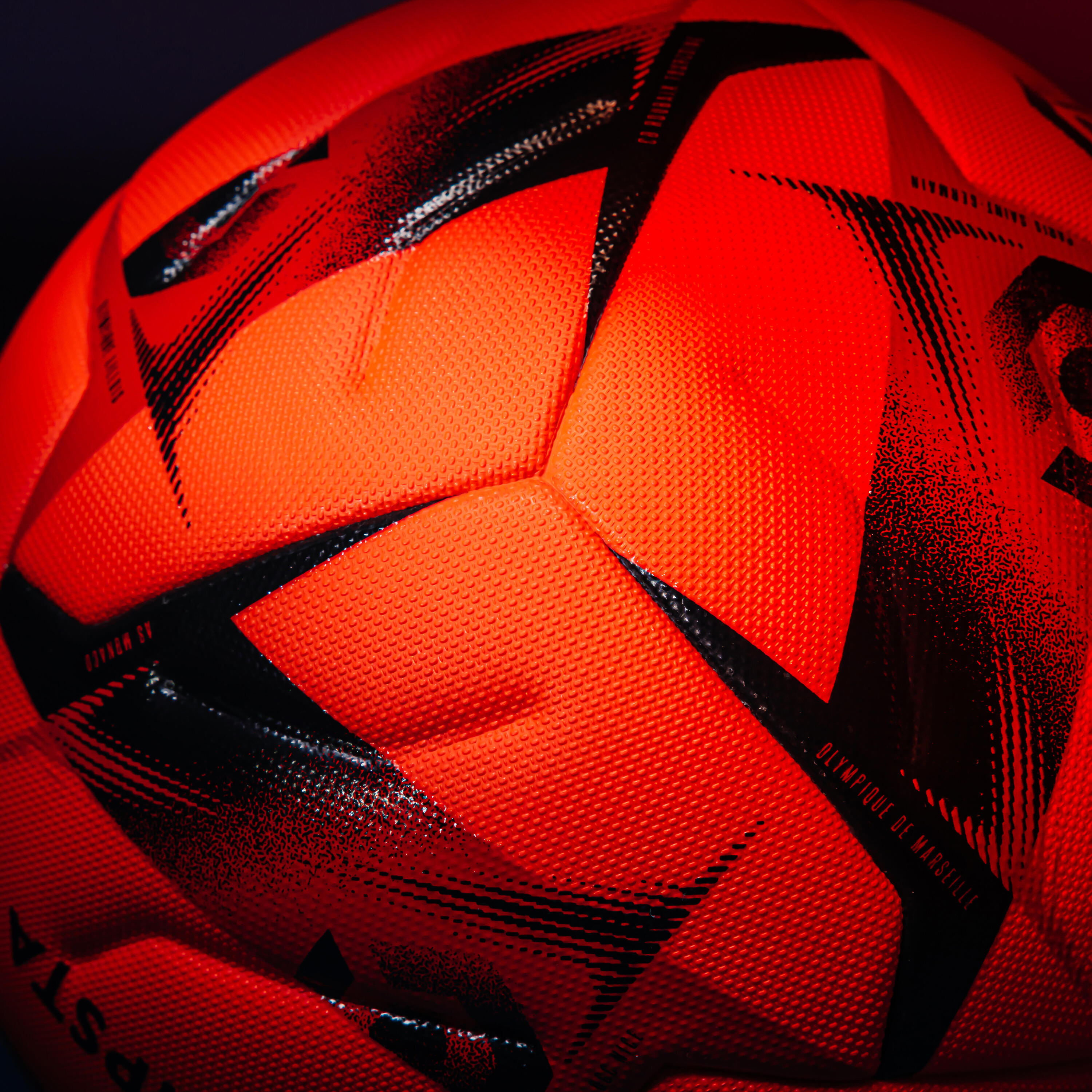 Uber Eats Ligue 1 Official Winter Match Ball 2022 10/12