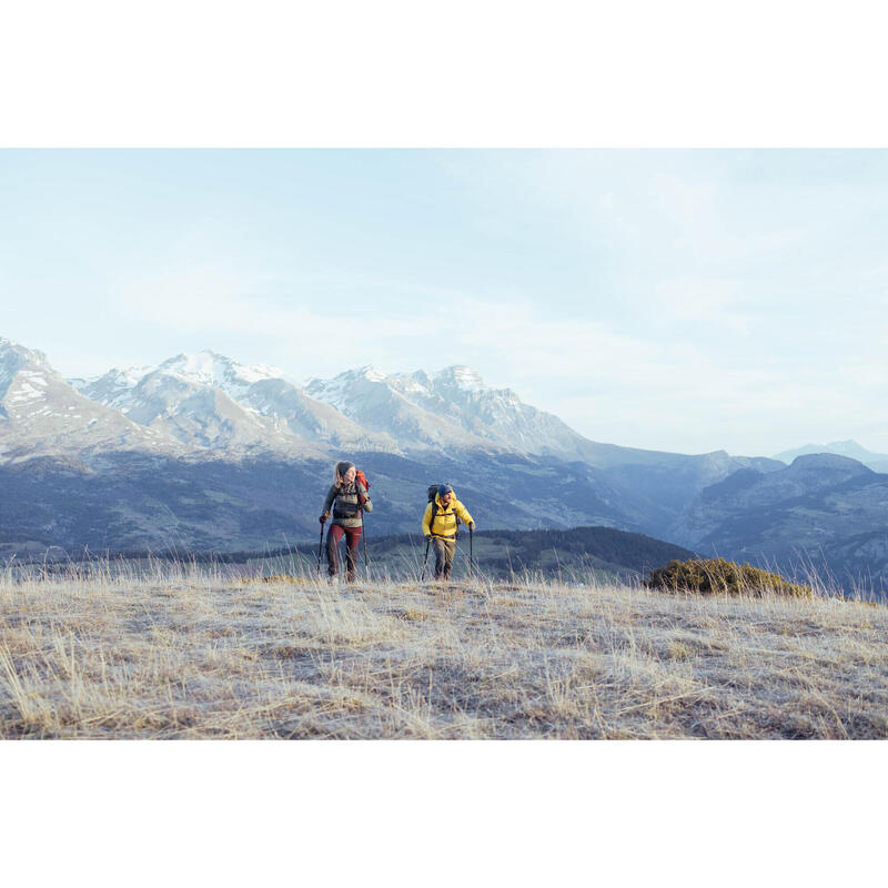 Plumífero de montaña y trekking Hombre Forclaz Trek100 mostaza