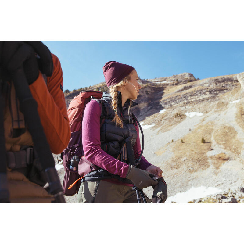 Vestă cu umplutură din puf Trekking la munte MT500 Negru Damă