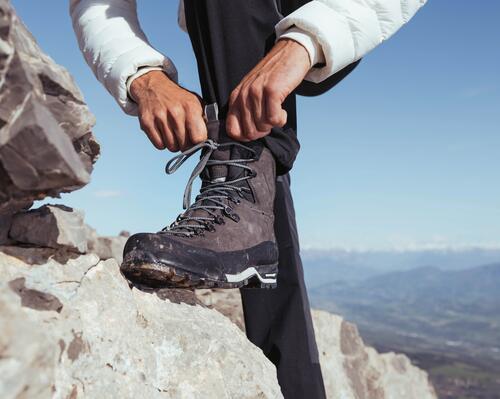¿Cuál es el mejor calzado para caminar en la montaña?