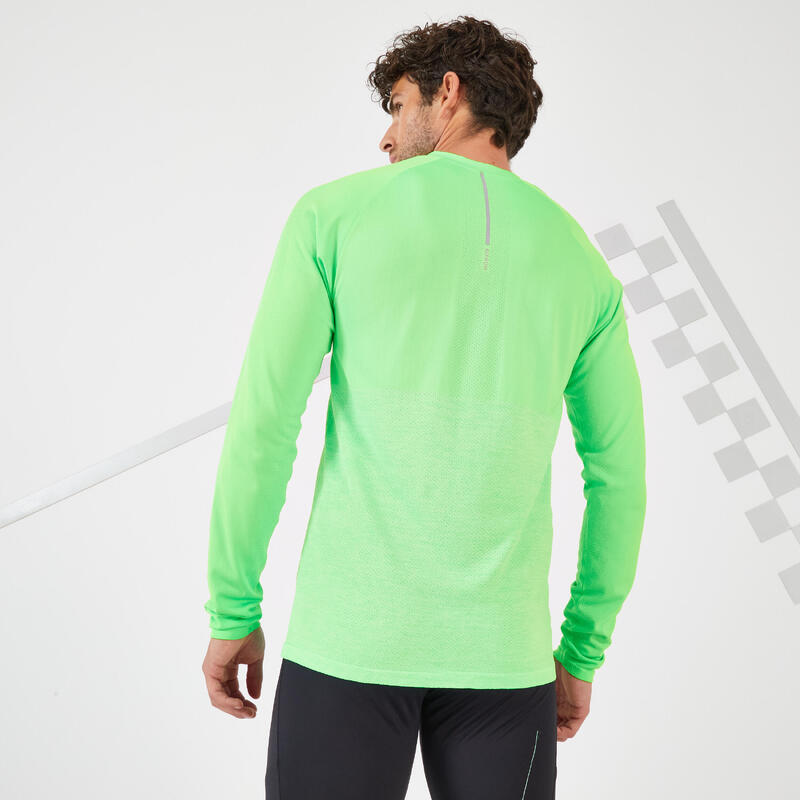 T-SHIRT RUNNING HOMME RESPIRANT MANCHE LONGUE - KIPRUN CARE VERT LTD