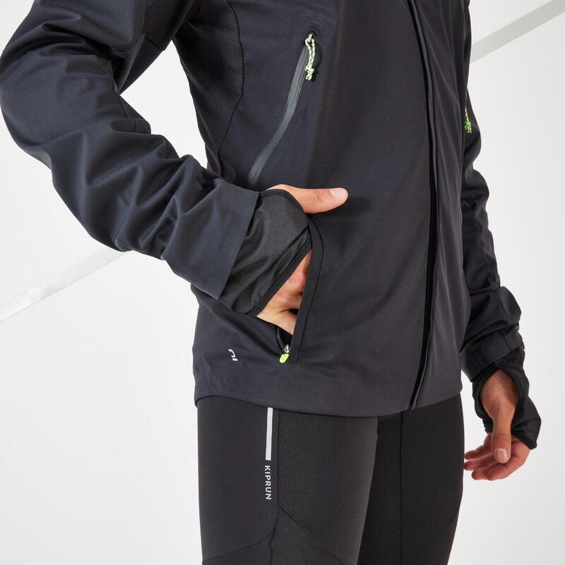 ▷ Este es la chaqueta de running para hombre que se está agotando en  Decathlon porque casi la regalan