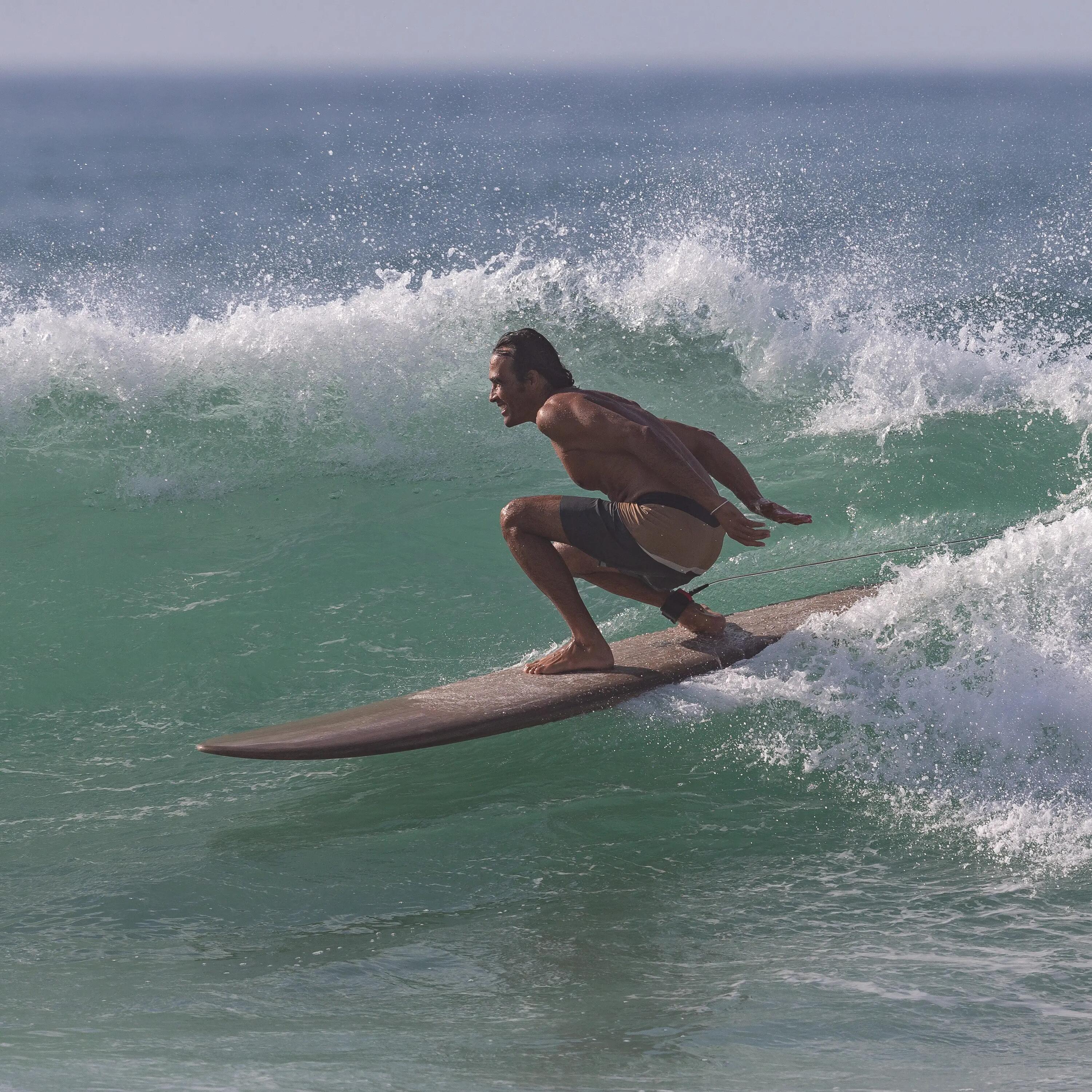Hybrid 8'" 500 limited edition surfboard, supplied with 3 fins. 2/20