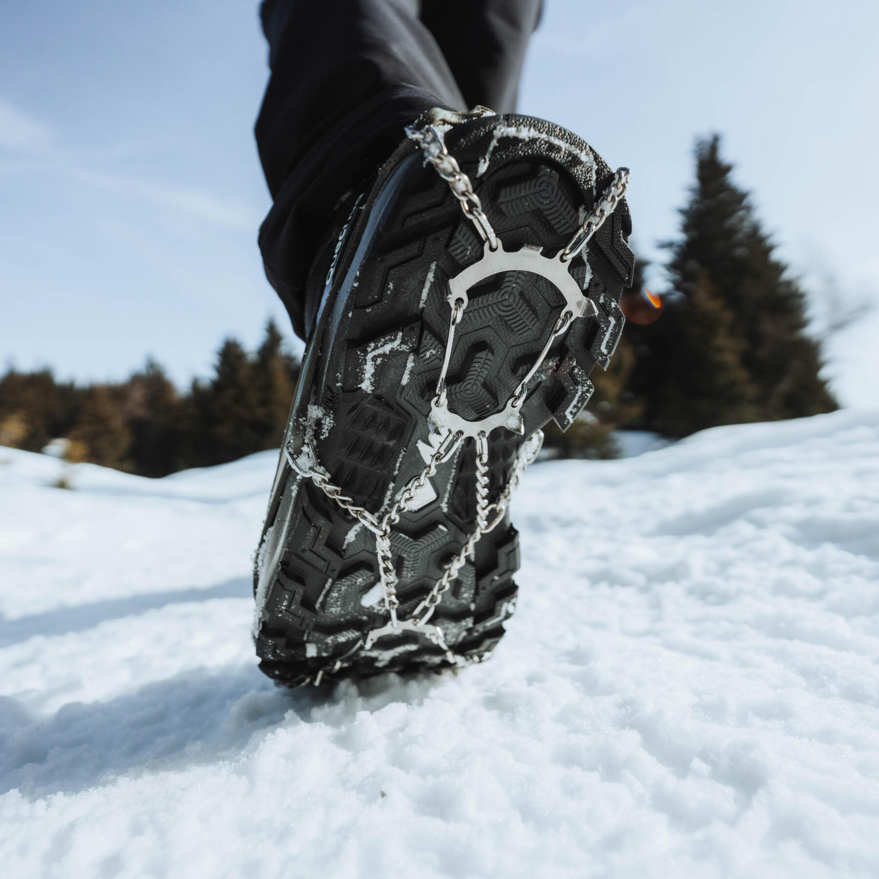 Choosing your snow hiking outfit using the Quechua advice by Decathlon