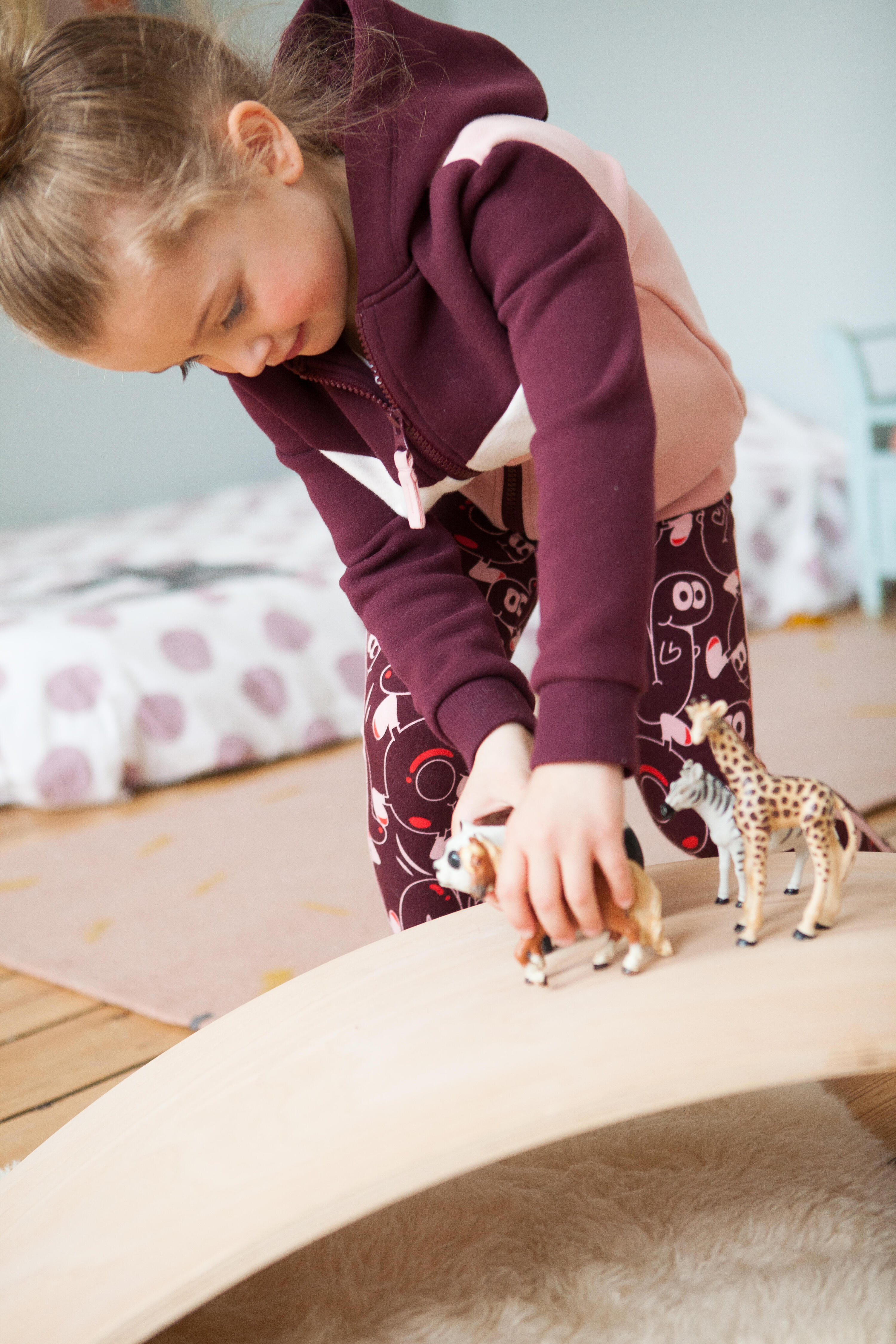 Chandail à glissière bébé – Basique bordeaux/rose 9/10