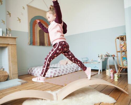 Baby gym à la maison : améliorer l'équilibre de son enfant