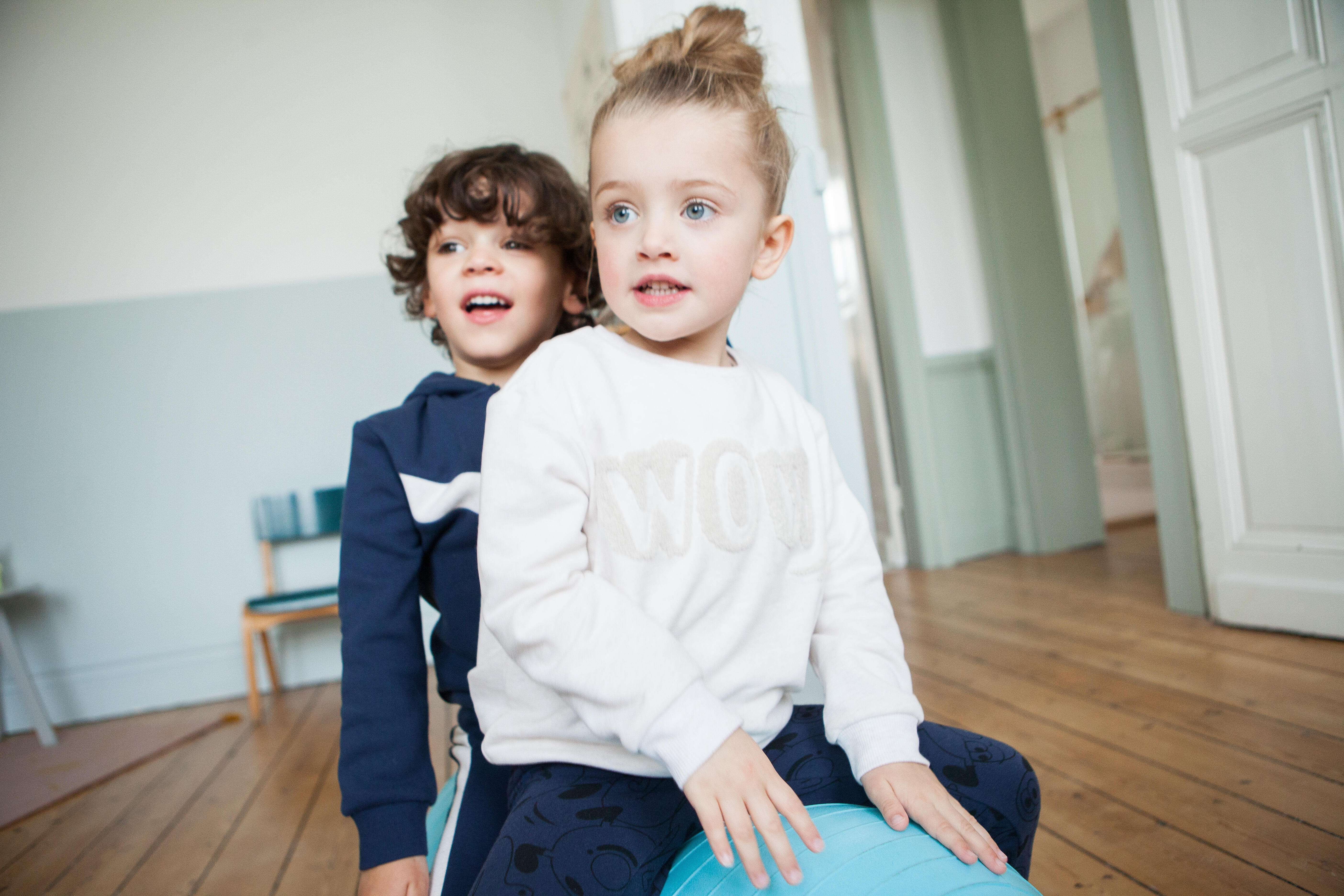 Kids’ Basic Sweatshirt - Beige with Motifs - DOMYOS