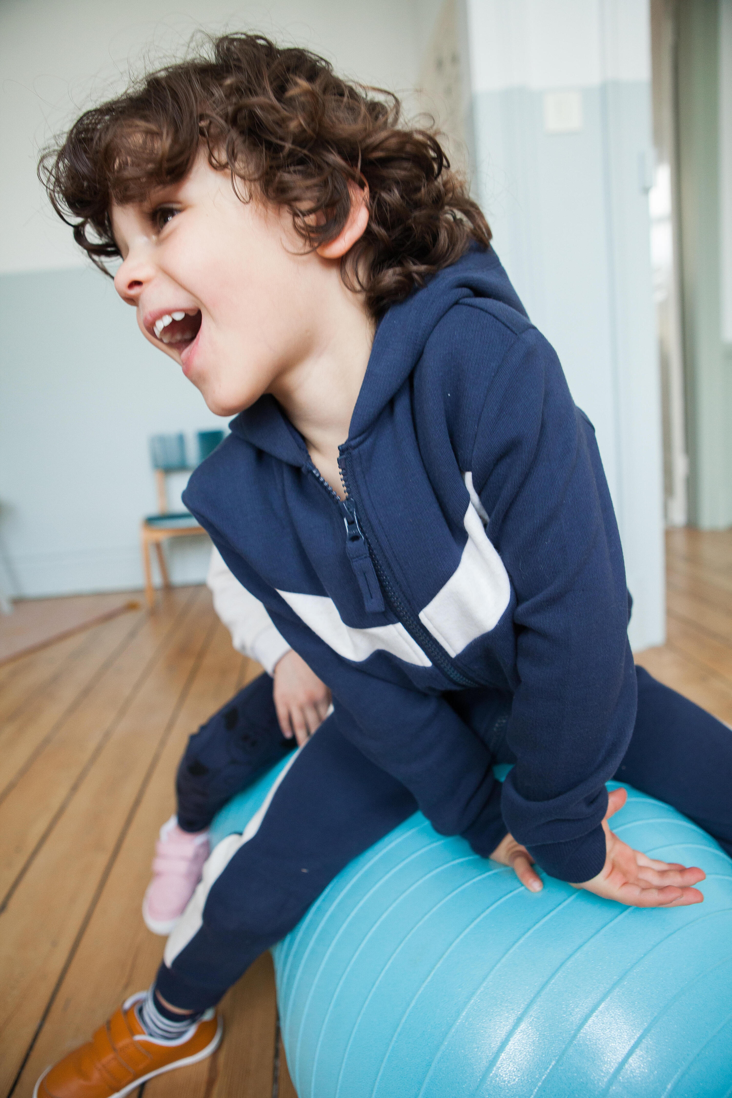 Chandail à glissière bébé – Basique bleu 7/8