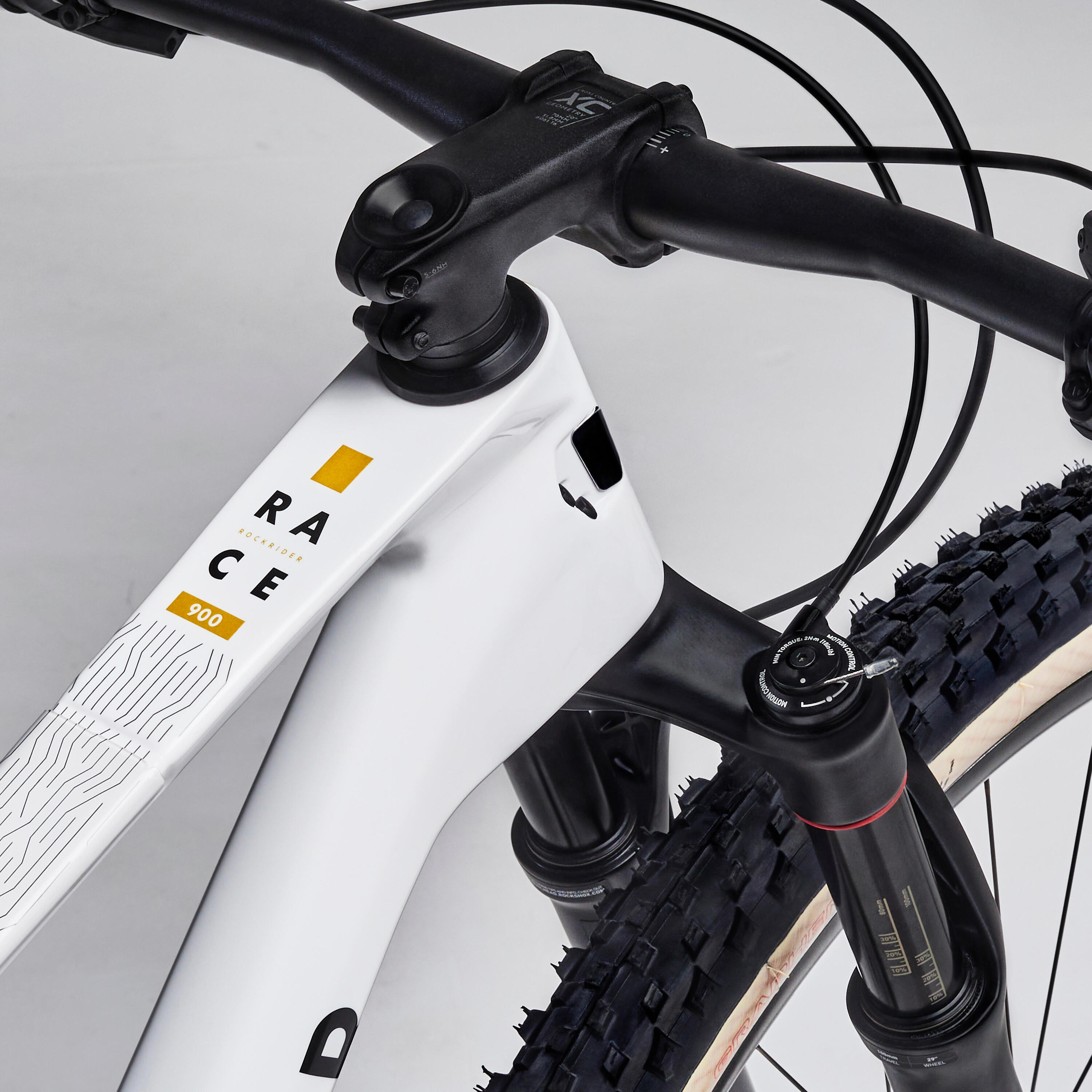 Velo vtt cross country race 900 gx axs, roues reynolds, cadre carbone 5/20