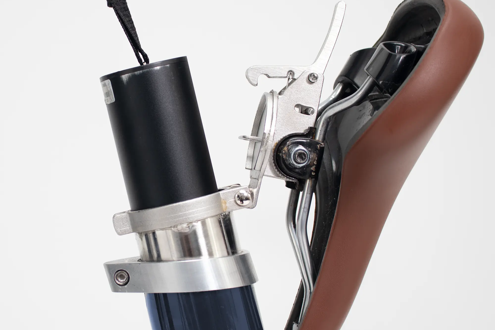 ¿CUÁNTO TIEMPO ES NECESARIO PARA RECARGAR LA BATERÍA?