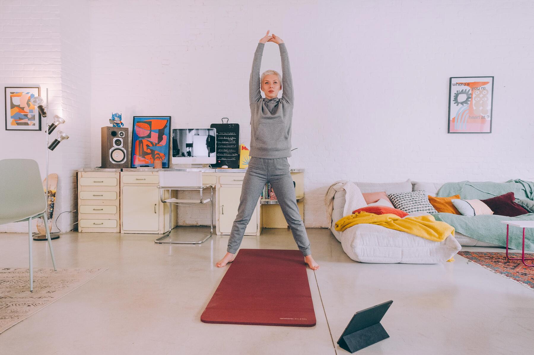Estiramiento de abdominales y brazos