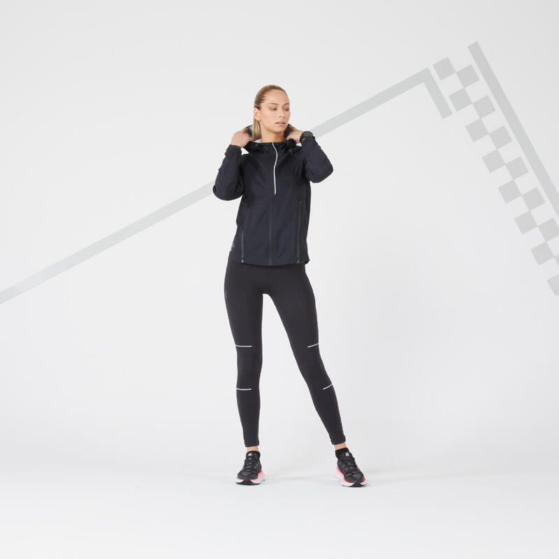 Giacca impermeabile running donna KIPRUN RAIN+ nera