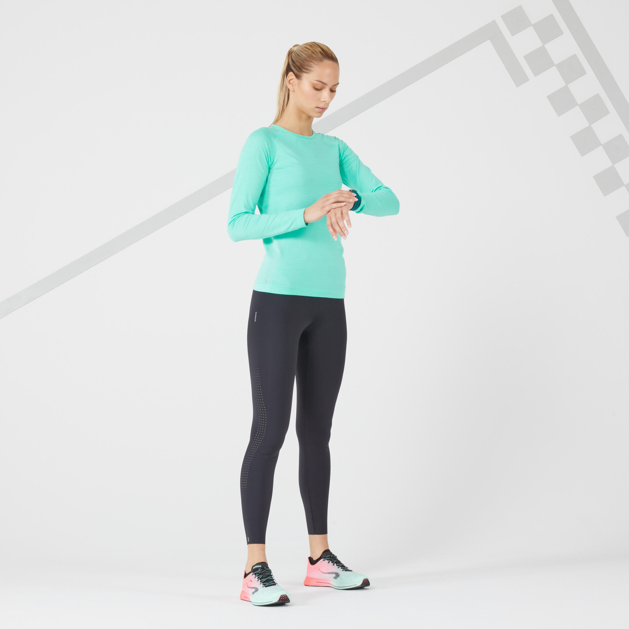 KIPRUN SKINCARE LIGHT WOMEN's BREATHABLE LONG-SLEEVED RUNNING T-SHIRT - GREEN 2/10