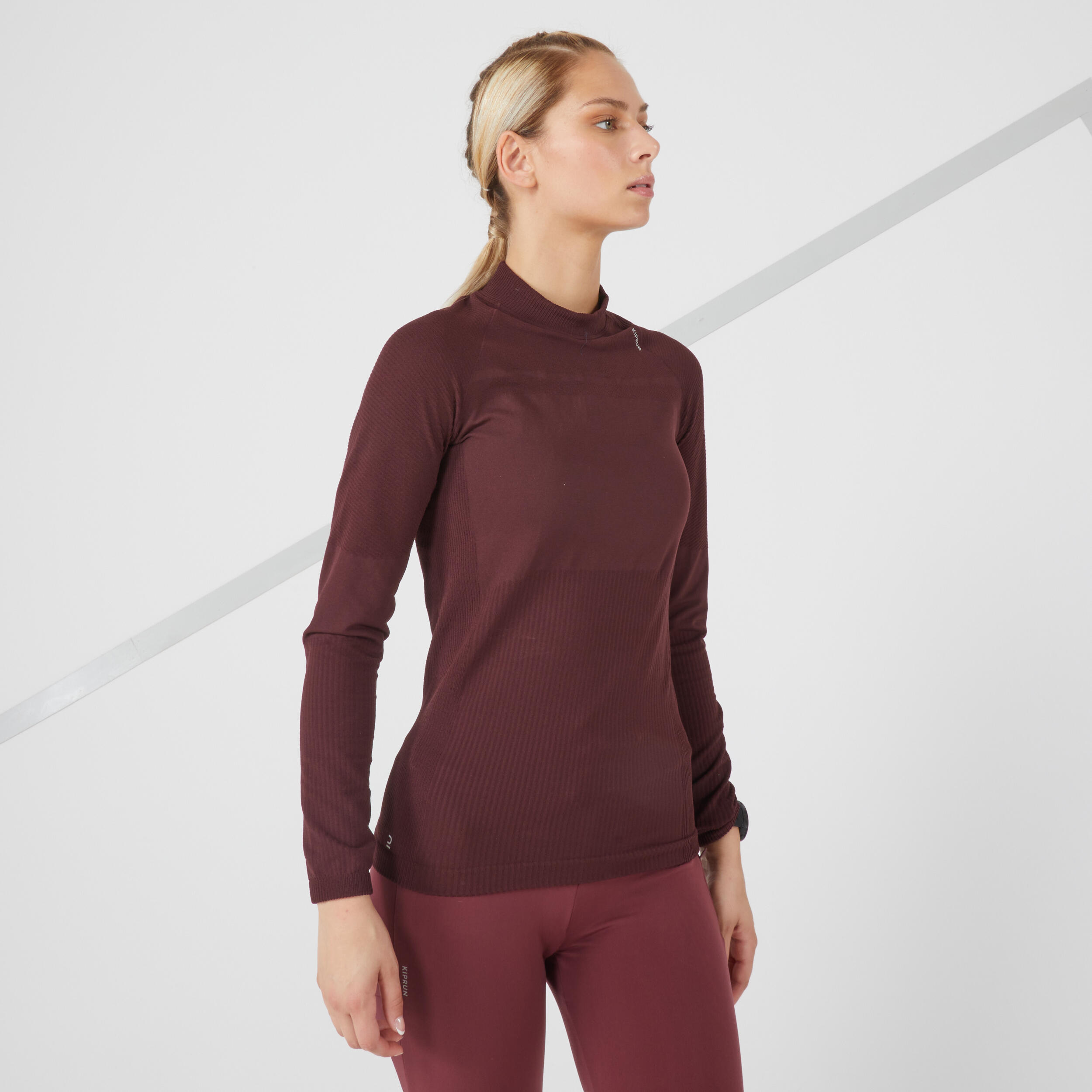 KIPRUN SKINCARE WOMEN'S LONG-SLEEVED SEAMLESS RUNNING T-SHIRT - BURGUNDY 1/5