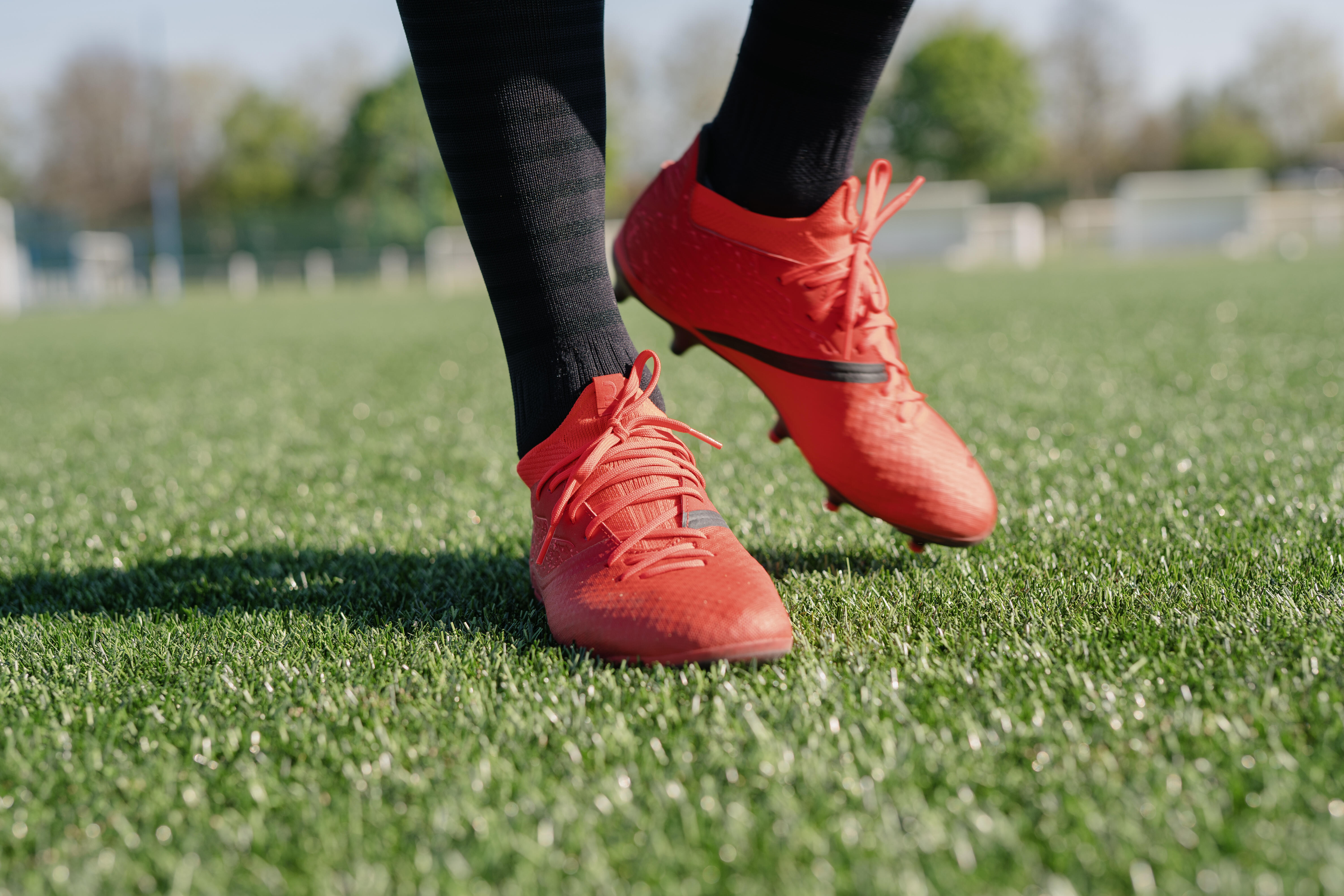 Hoe kies ik voetbalschoenen?