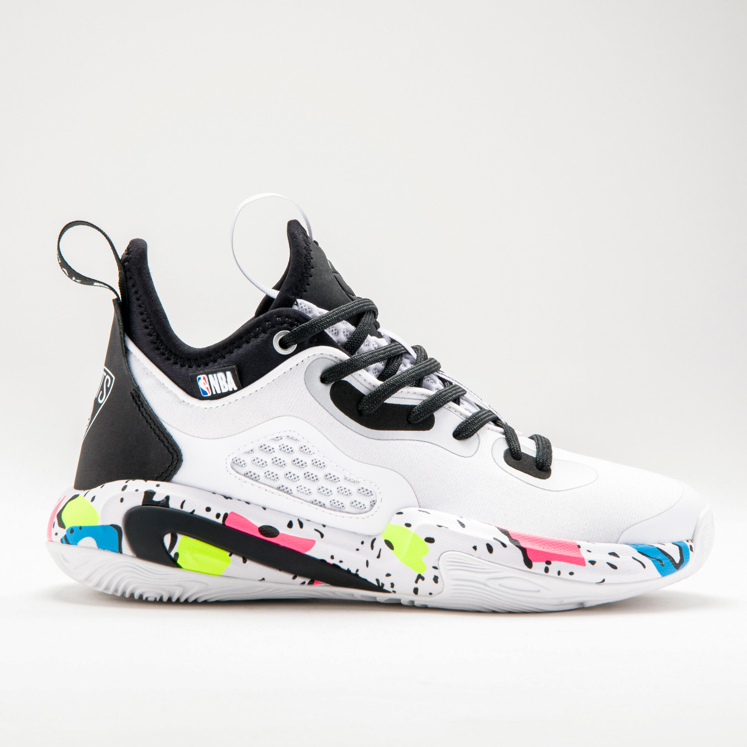 TARMAK Kids' Basketball Shoes SE900 Mini Me - White/NBA Brooklyn Nets