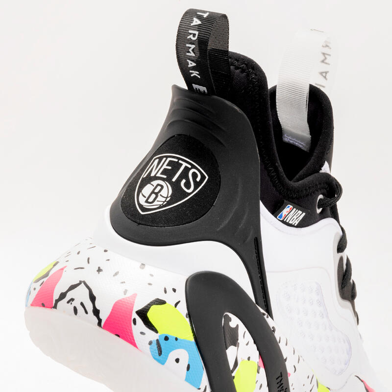 CHAUSSURES DE BASKETBALL NBA BROOKLYN NETS HOMME/FEMME - SE900 BLANC