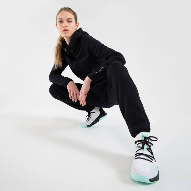 Decathlon lanza la primera zapatilla de basket diseñada para mujeres