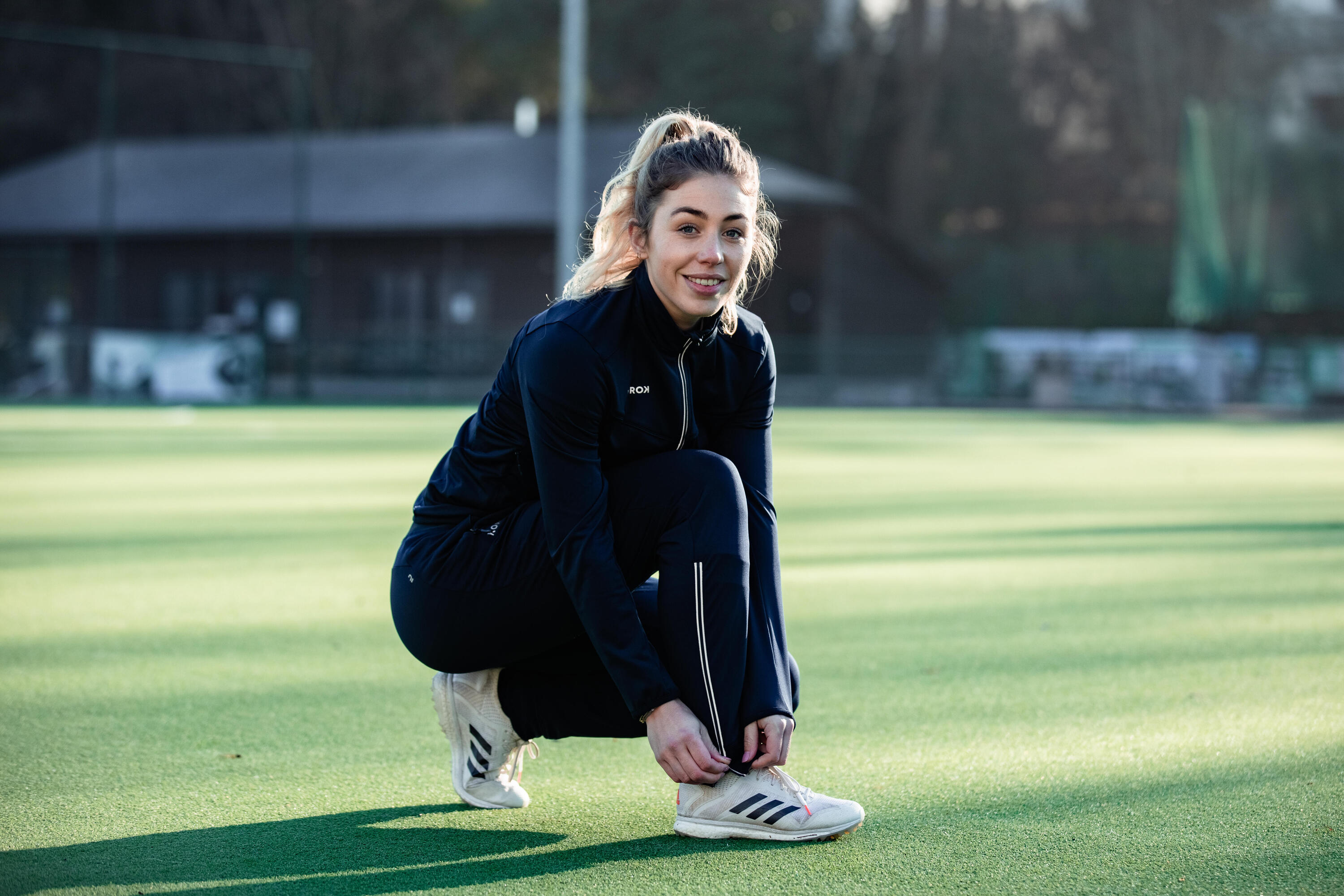 Pantalon de training de hockey sur gazon femme FH900 bleu marine KOROK