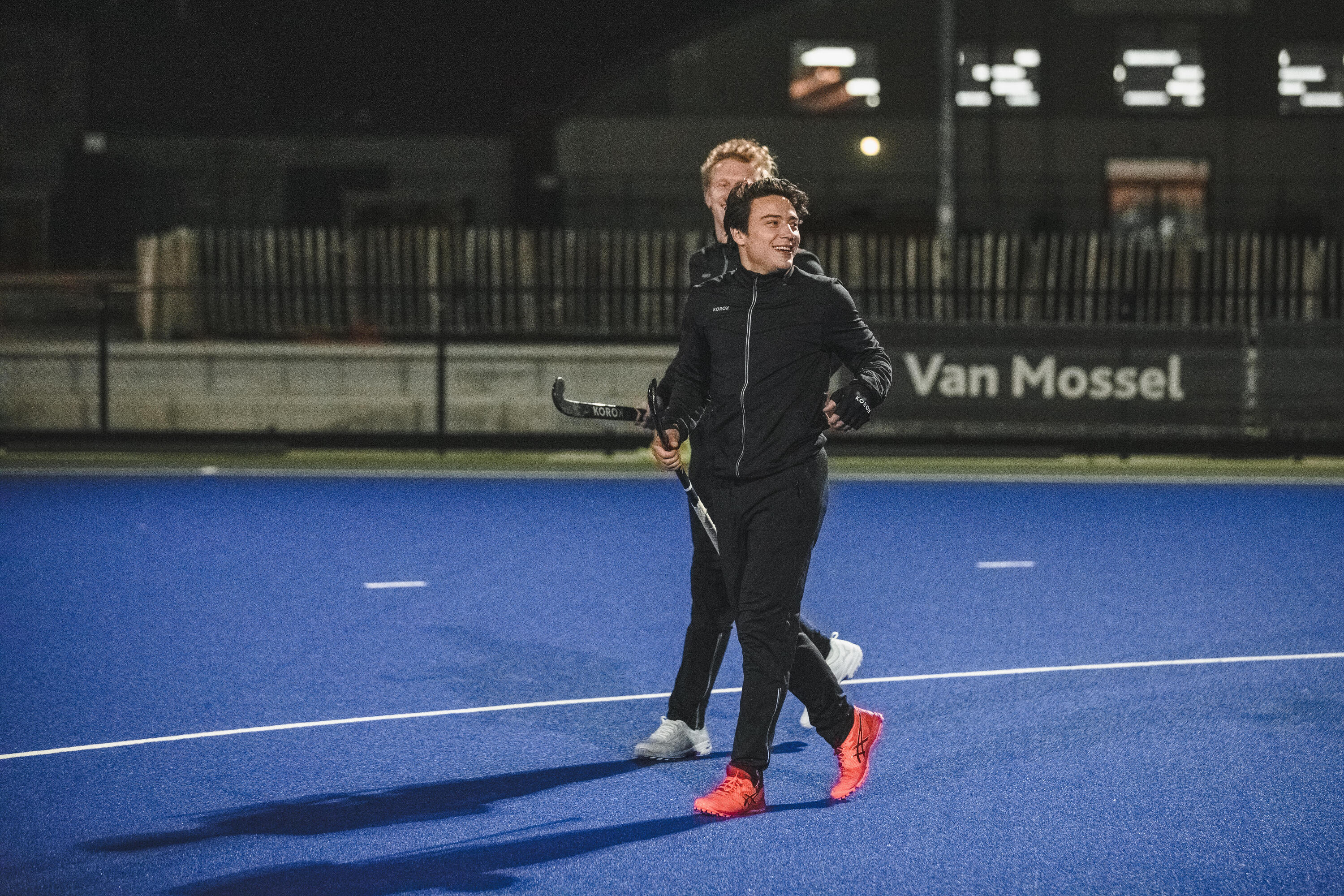 Felpa hockey su prato uomo FH 900 nera 8/8