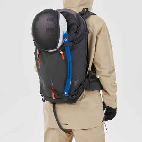 Kuprinė „Airbag Freeride“ (balionėlis nepridedamas), 30 l, juoda 