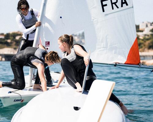 Voile : comment débuter ce sport ?