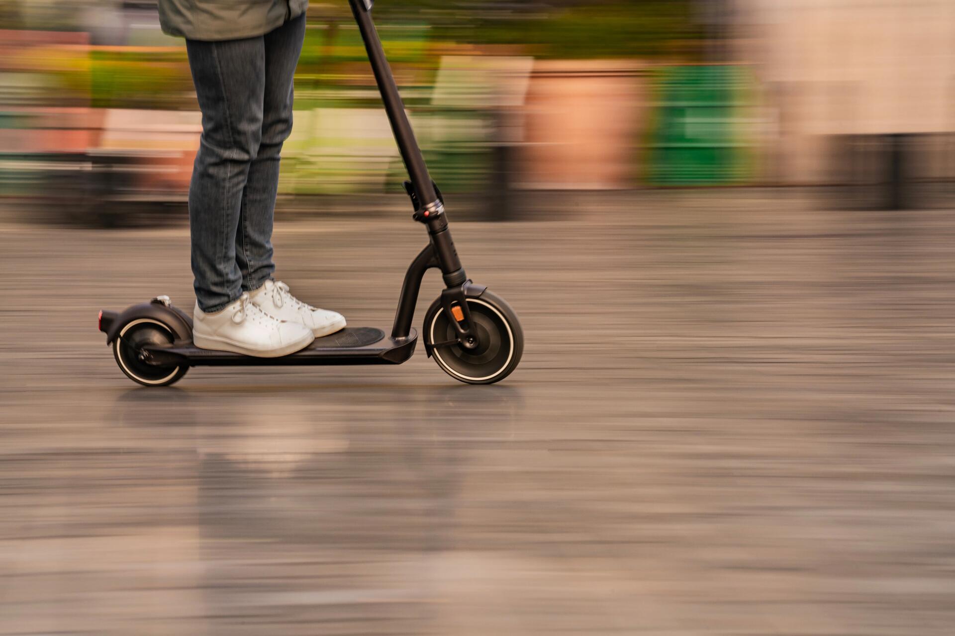 Replacing your e-scooter's battery