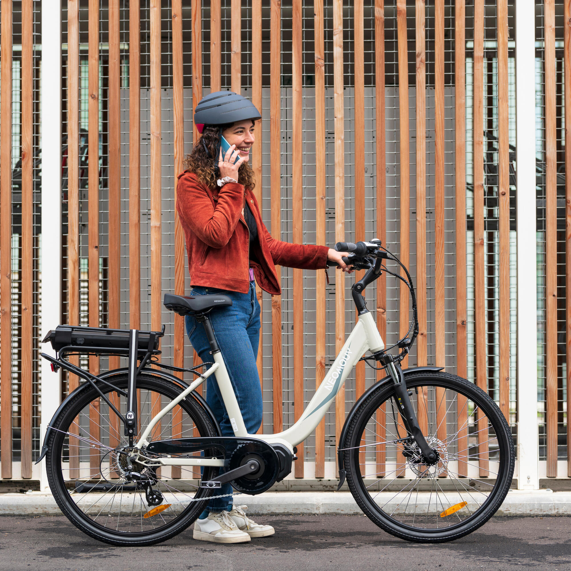 Vélo ville électrique - NEOMOUV Allegria 2 Hydraulique - Graphite 16/19
